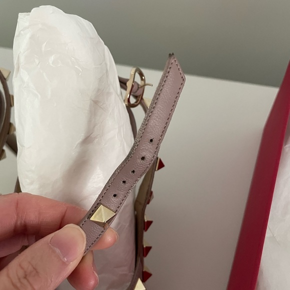 Valentino Garavani Patent Caged Rockstud heels - Picture 4 of 8